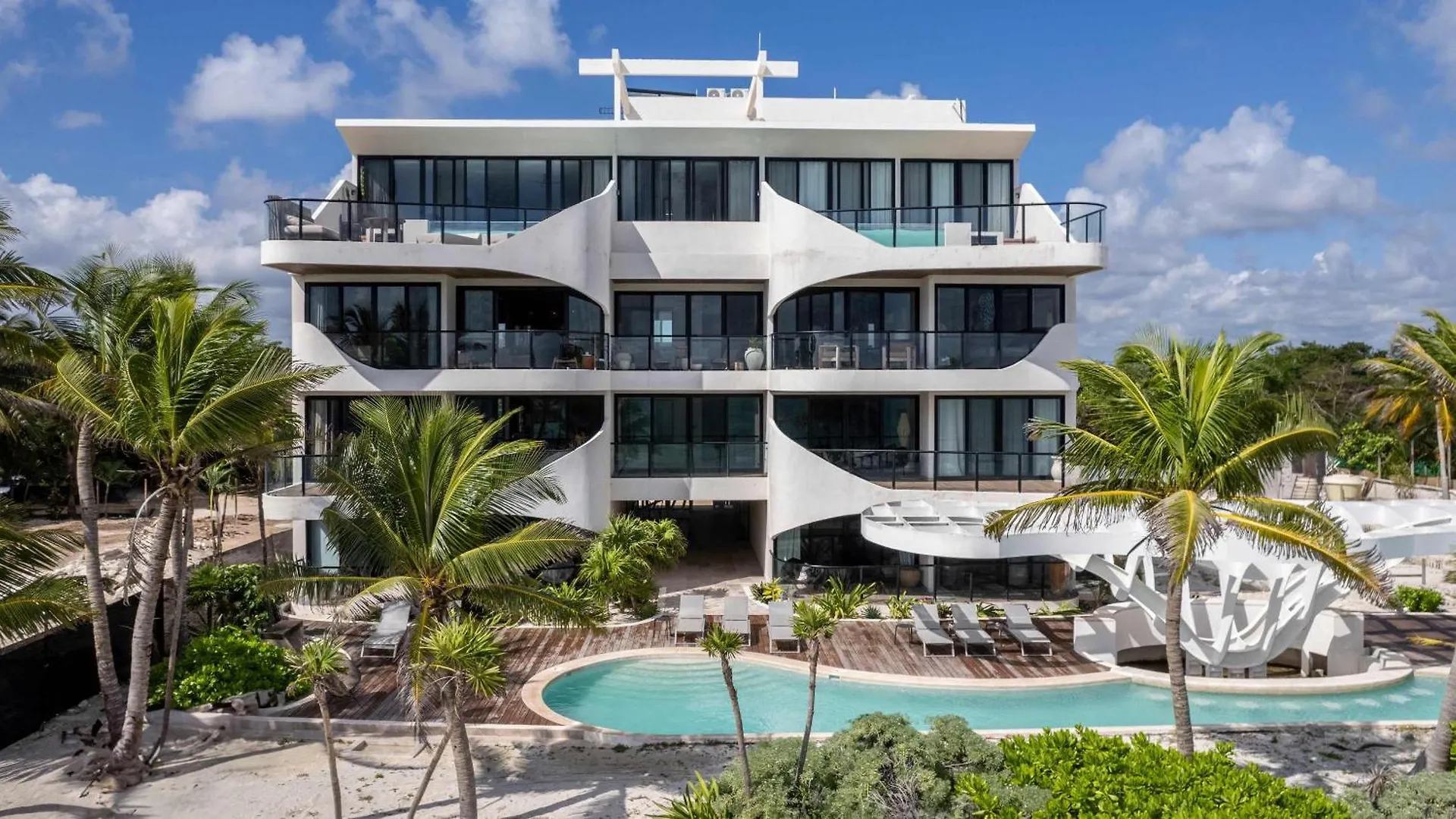 Nyaraló Luxury Oceanfront Residence - Tulum Mexico