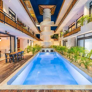 Irie Apartahotel
